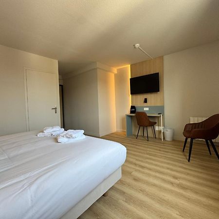 Karaez Hotel - Brithotel Carhaix Buitenkant foto