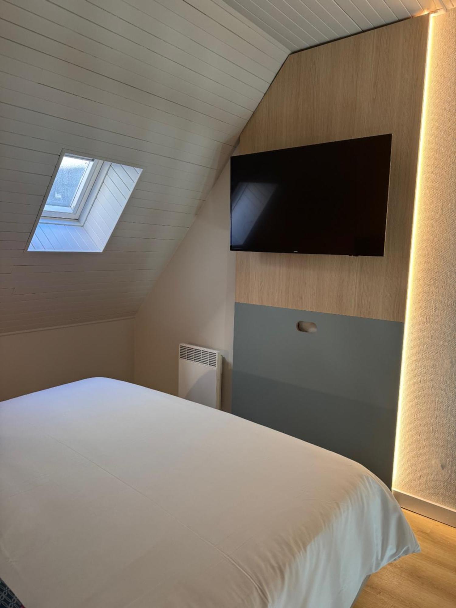 Karaez Hotel - Brithotel Carhaix Buitenkant foto